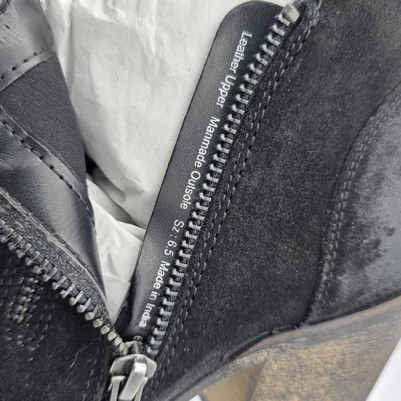 Very Volatile Bandit Booties, Black Suede, Women's 6.5 - Picture 7 of 16